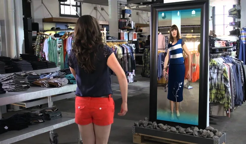 چگونه تکنولوژی آینه مجازی دنیای مد را متحول میکند