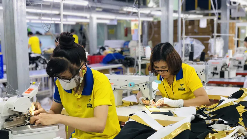 روش صنعتی تولید پوشاک و لباس