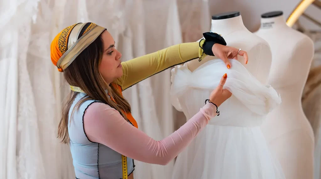 تسلط بر مهارت های لازم طراح پوشاک