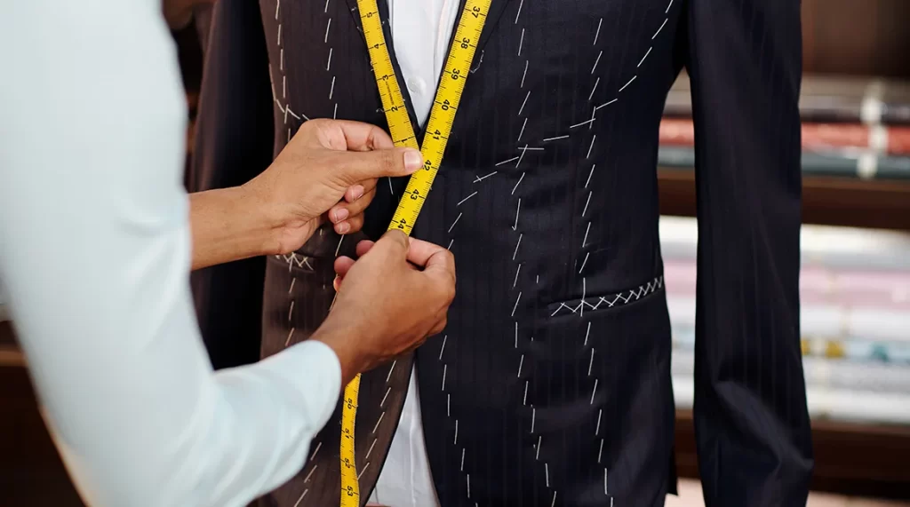 مولاژ در طراحی لباس